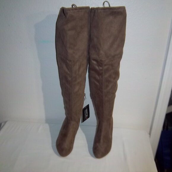 CHARLOTTE RUSSE THIGH HIGH BOOTS - Picture 2 of 12